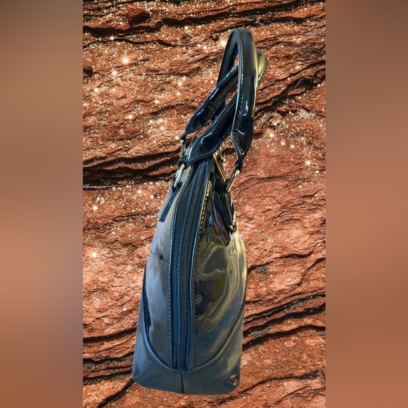 Black faux patent leather dome satchel bag - Picture 2 of 8